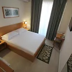 Hotell Ari 2 Sarandë