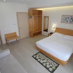 Ari 2 3* Sarandë