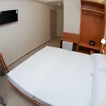 Ari 2 3* Sarandë