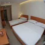 Hotell Ari 2 Sarandë