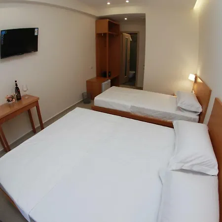 Hotel Ari 2 3*