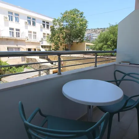 Ari 2 Hotel Sarandë