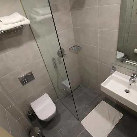 Hotel Ari 2 3*