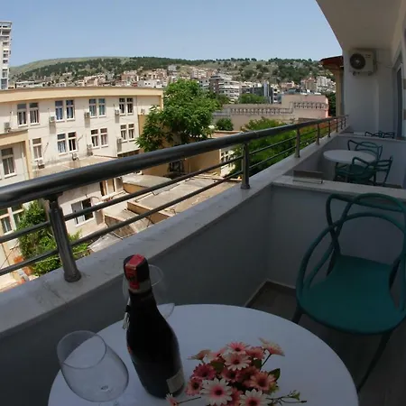 Ari 2 Hotel 3*