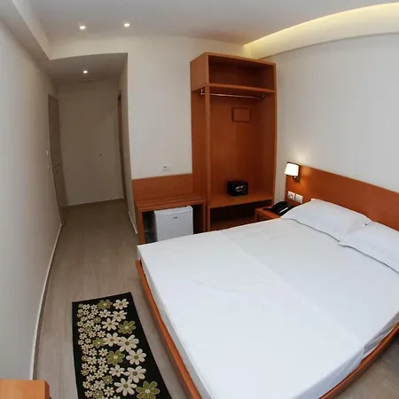 Ari 2 Hotel Sarandë