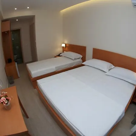 Hotel Ari 2 Sarandë