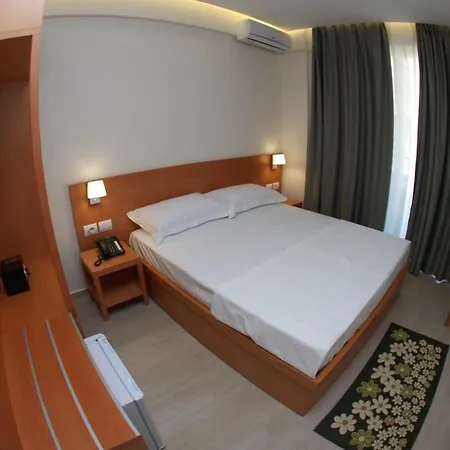 Ari 2 Hotel Sarandë