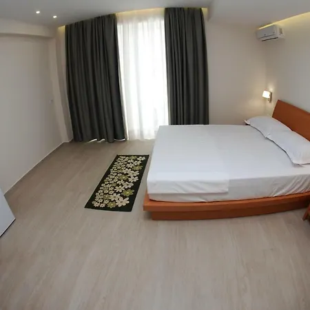 Hotel Ari 2 Sarandë