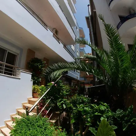 Ari 2 3* Sarandë