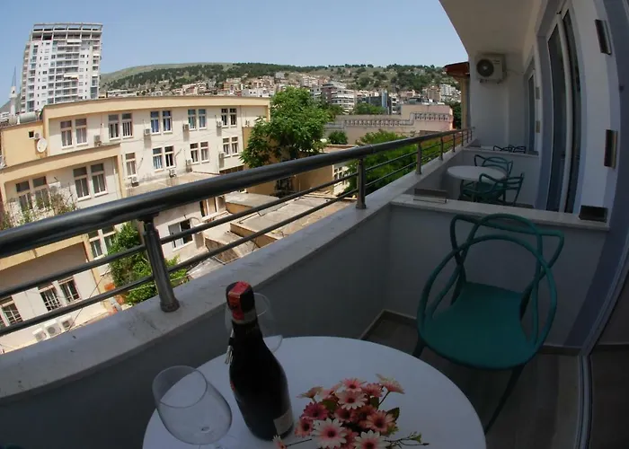 Ari 2 Hotel 3*
