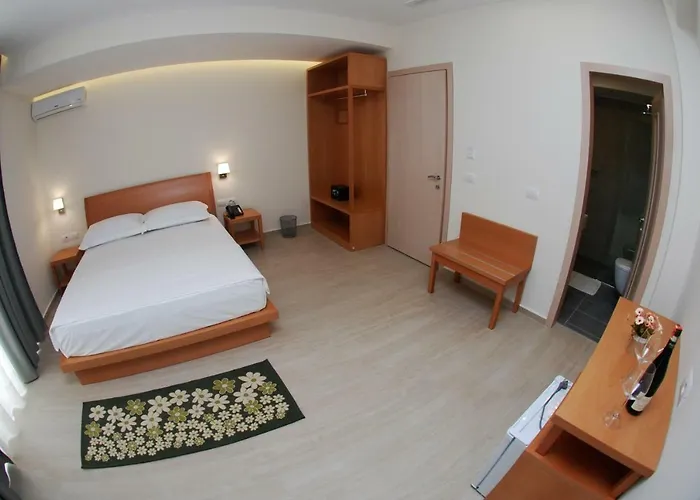 Hotel Ari 2 3*
